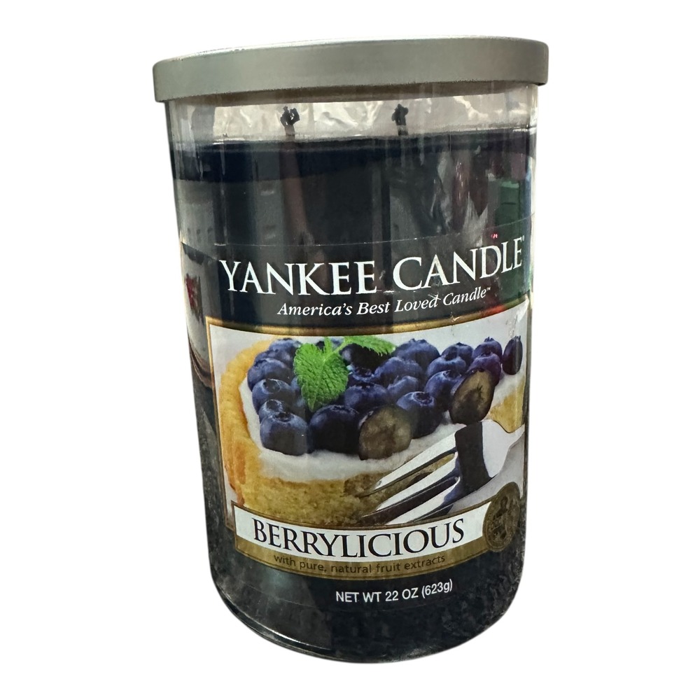 Yankee Candle Berrylicious 22 Oz 2-Wick Tumbler Retired Blueberry Scent